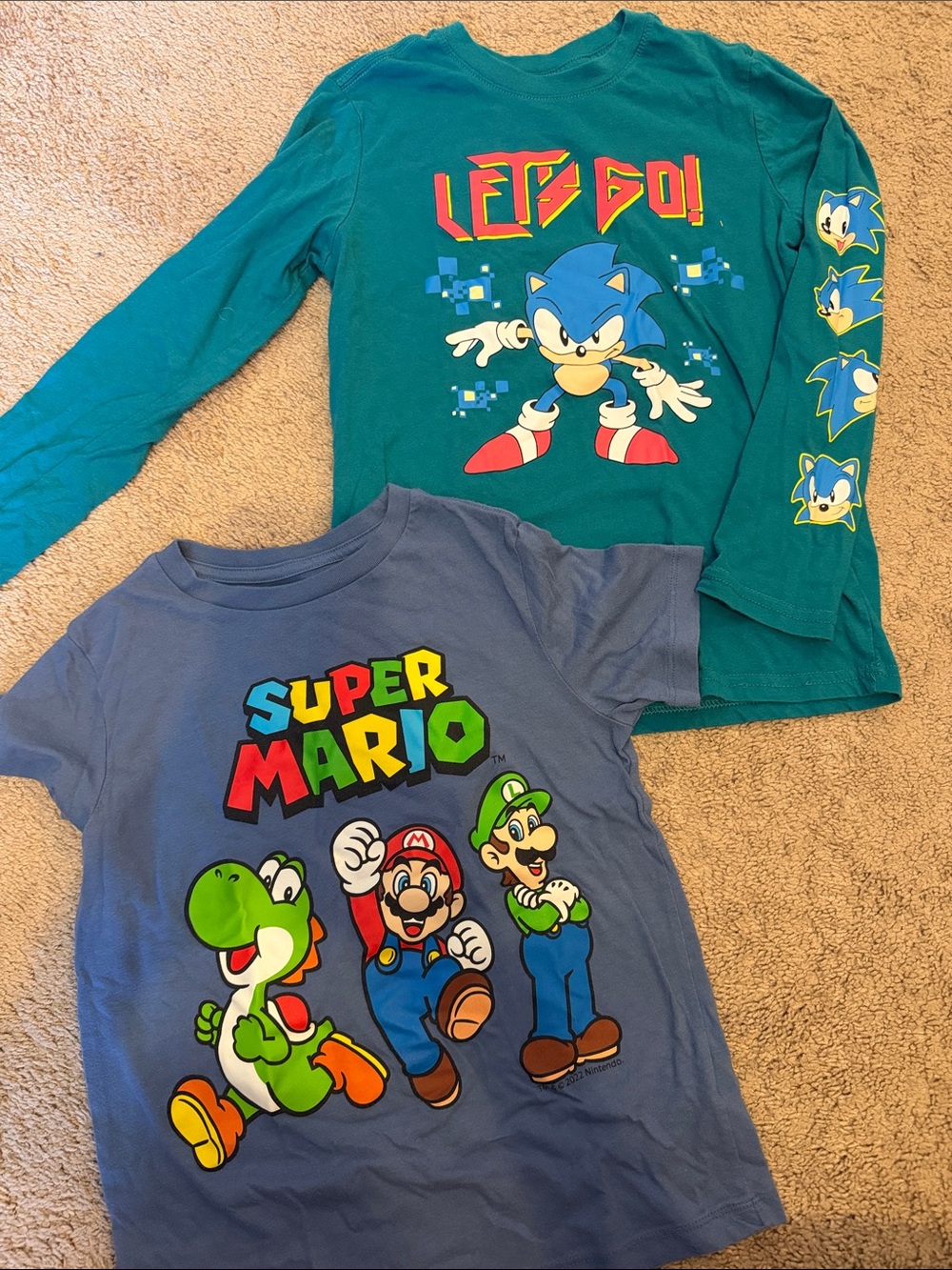 Sonic the Hedgehog Teal Long-Sleeve Tee -Super Mario Short-Sleeve Bundle